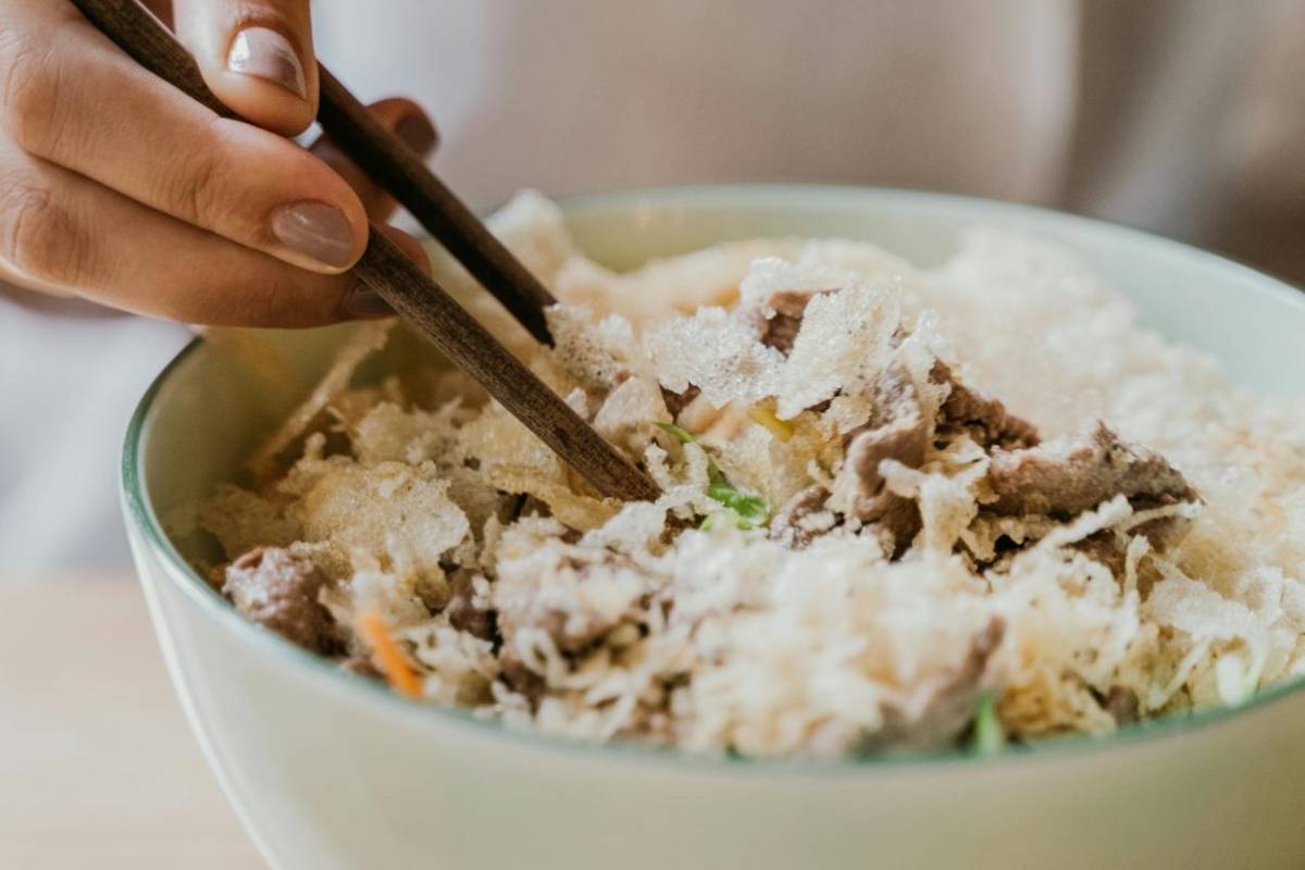 ilustrasi nasi kubis tuna ala Jepang (pexels.com/Anna Tarazevich)